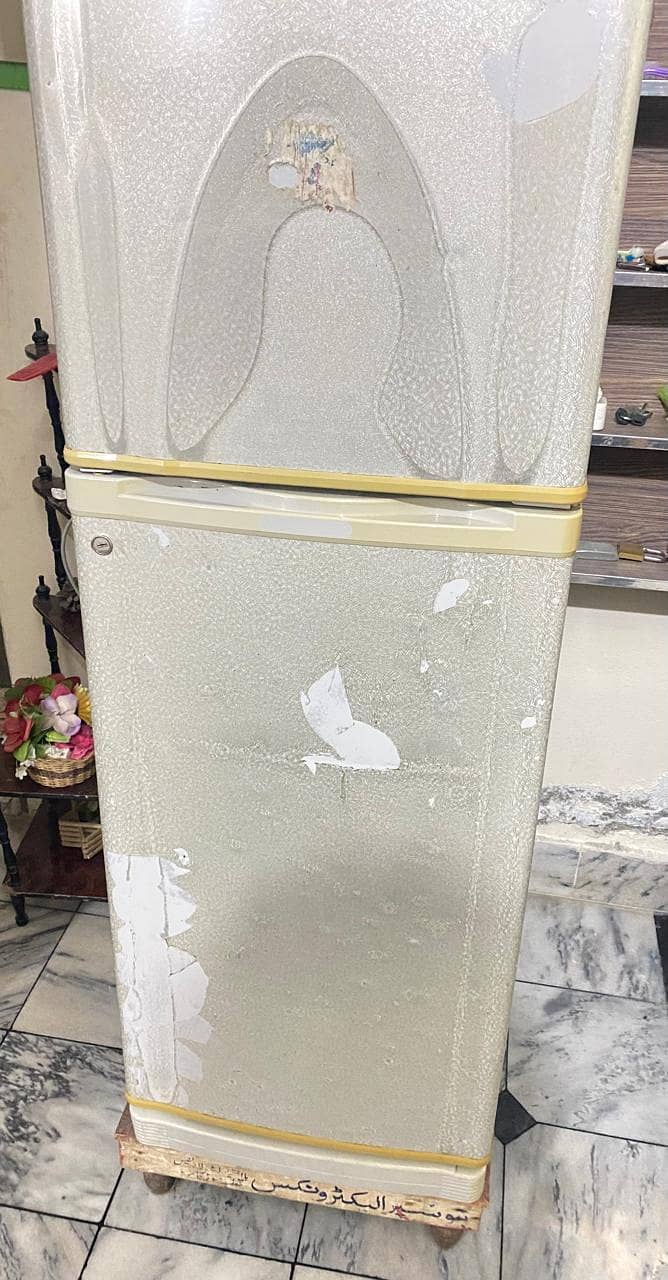 Dawlance Refrigerator 9144 For Sale (In a Very Good Condition) 0