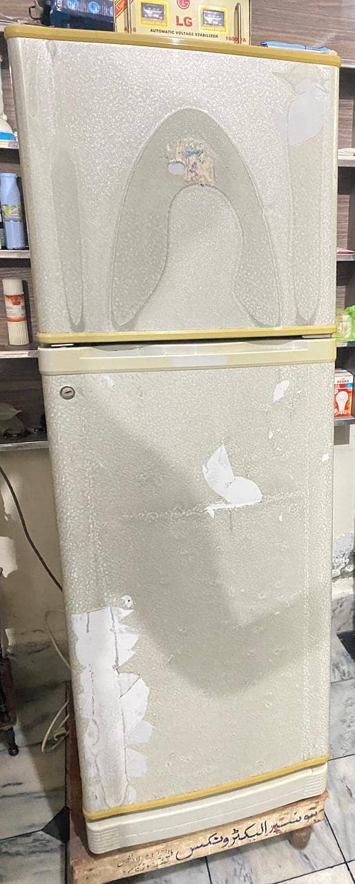 Dawlance Refrigerator 9144 For Sale (In a Very Good Condition) 2