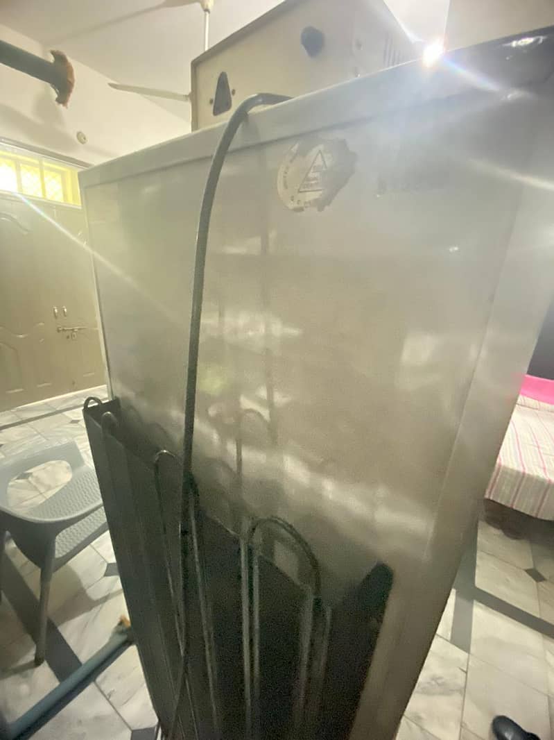 Dawlance Refrigerator 9144 For Sale (In a Very Good Condition) 14