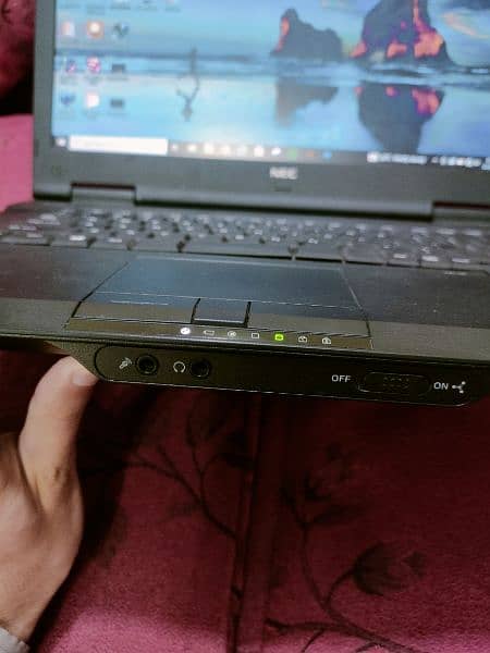 NEC Laptop Core i3_4Gen 3