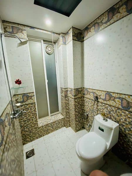 One bedroom flat for short stay like (3s4hrs ) for rent in bahria town 6