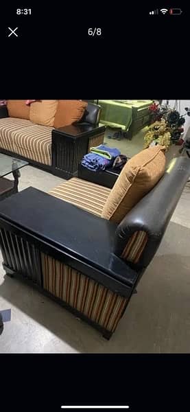 3,2,1 sofa set very good condition pure wood 4
