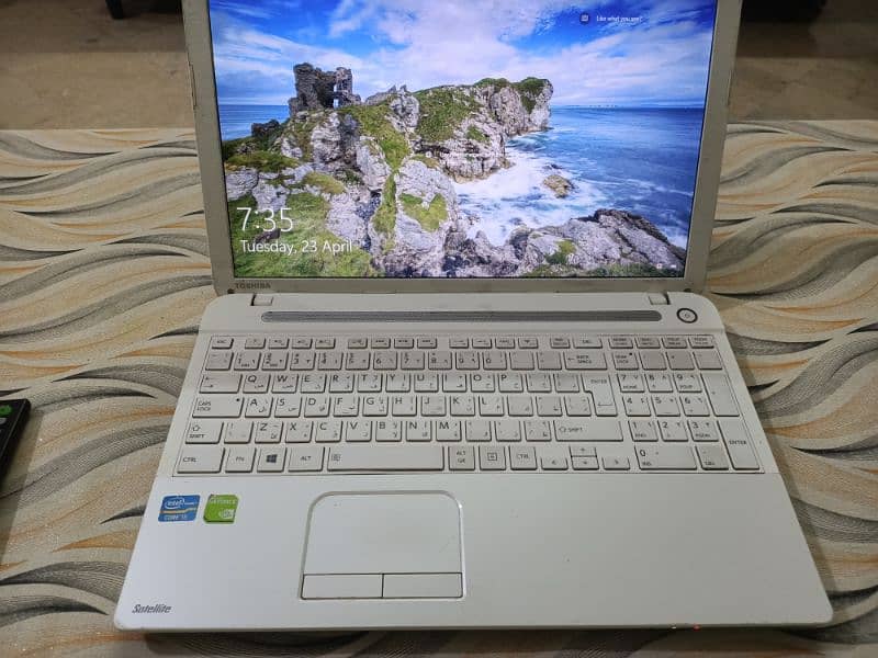 Toshiba Laptop 1