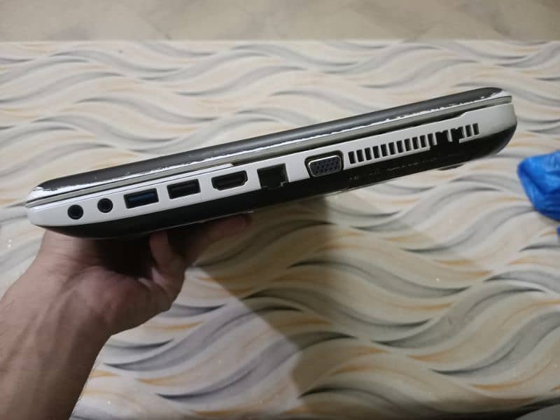 Toshiba Laptop 3