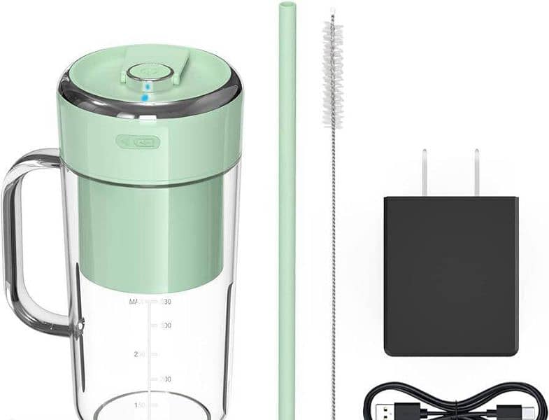 Portable fruit juicer With Starw Recharge able 3