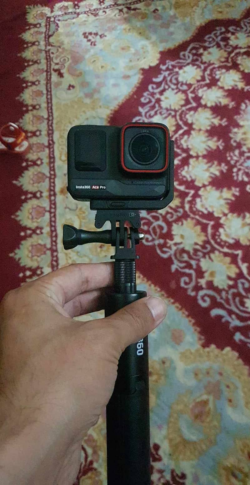 Insta 360 Ace Pro 8k video Camera 2