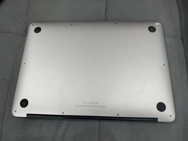 MacBook Air (13-inch, 2017) 2