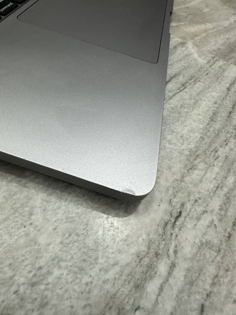 Macbook Pro 16" 2019 4