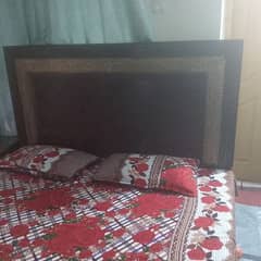 full original achi wood ka bed hai new hai urgent sale hai 0