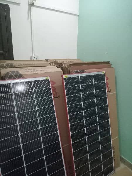 Mg solar panel 180 Butt traders landhi 89 03102181266 5