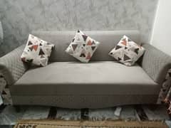 5 seats brand new sofa set for urgent sale