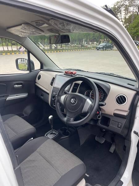Suzuki Wagon R VXL AGS 2022 4