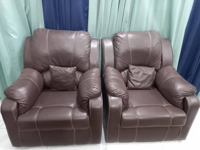 7 Seater Leather Sofa set Perfect Condition 2