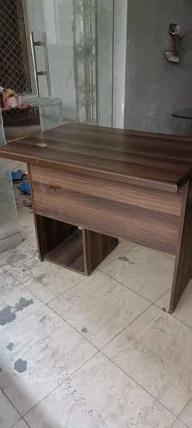 office furniture in good condition 4