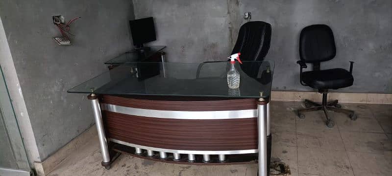 office furniture in good condition 7