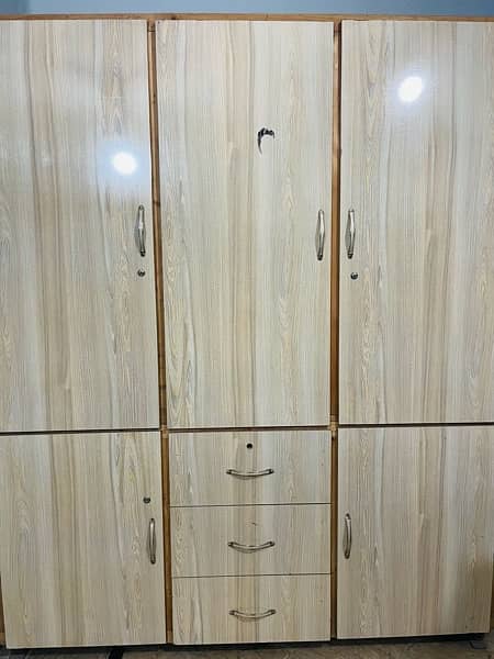 6 Feet Wide Wardrobe for Sale at Reasonable Price 2