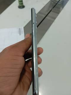 one plus mobile for sale in good condition