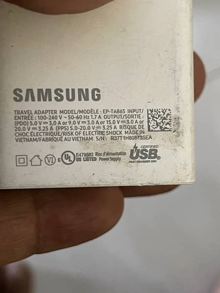 Samsung and apple orignal charger  45 watt. 65 watt 7