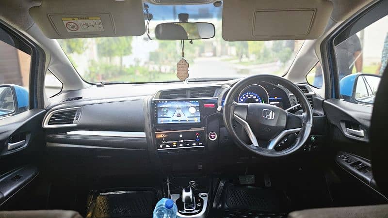 Honda Fit 2015 (Hybrid) 3