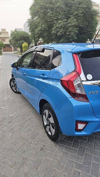 Honda Fit 2015 (Hybrid) 8