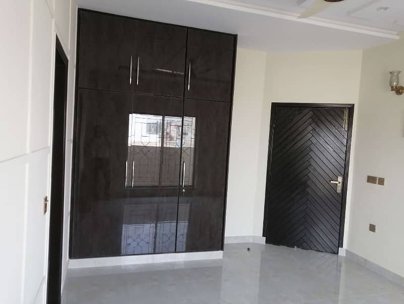House With Basement For Sale In Bahria Town Lahore 33