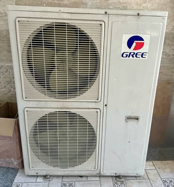 GREE AC 4 Tons Non Inverter like new for sale 4