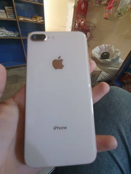 iPhone 8 plus 4