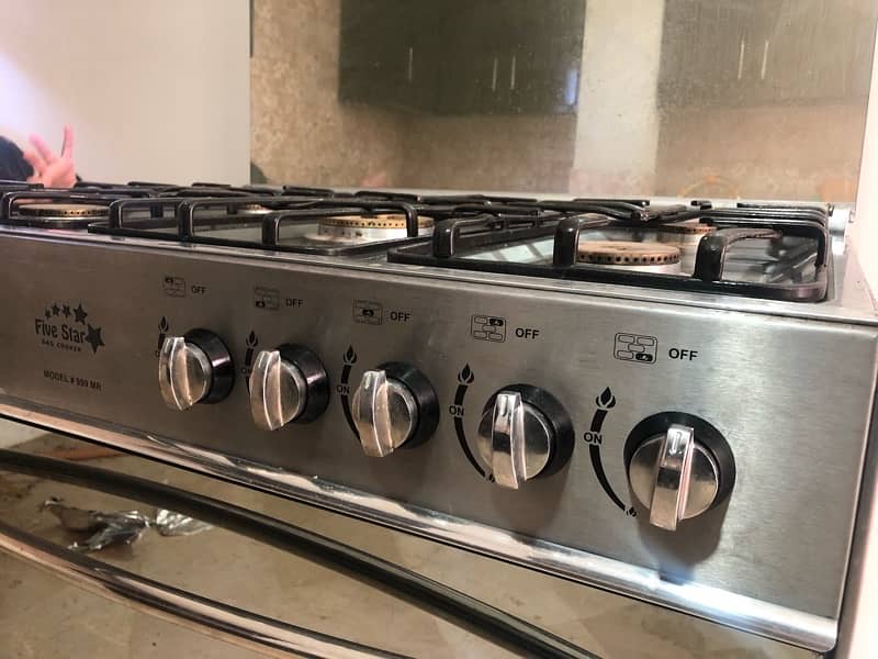 5 Stove Five Star Cooker with Baking Oven 8