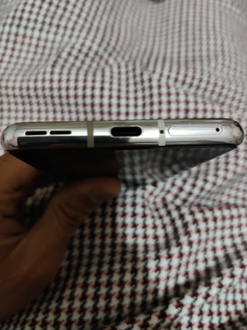 OnePlus 8 5G 6