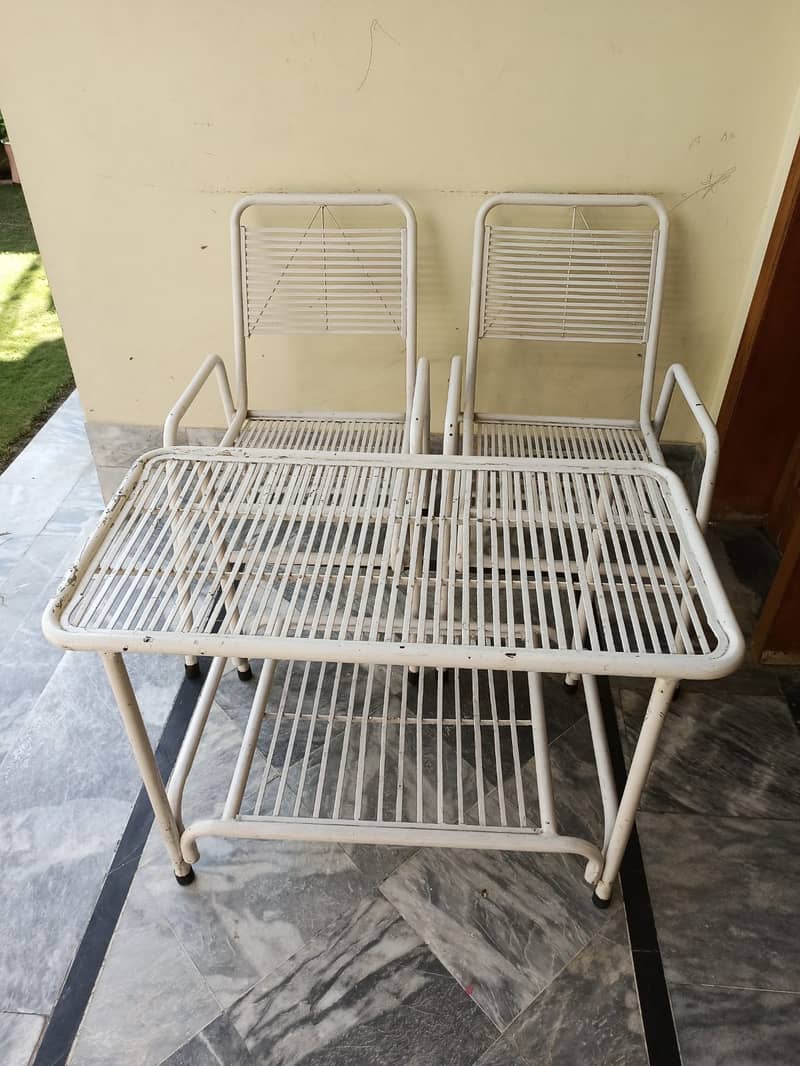 Heavy duty Garden Chairs & Table for a family 2