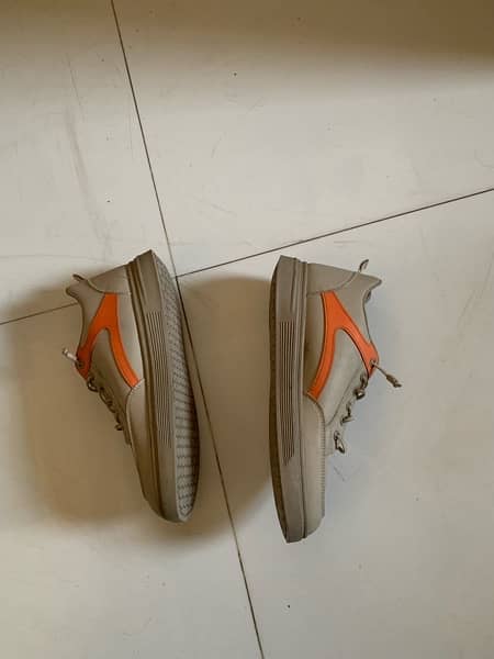 2 pairs of shoes size 12/45 4