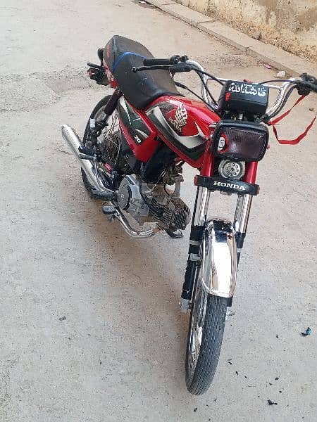 I am selling for bike Honda CD70 wahcantt saddat colony 3