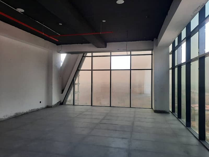 836 Square Feet Commercial Space For Office Available On Rent At Prime Location Of New Blue Area 7