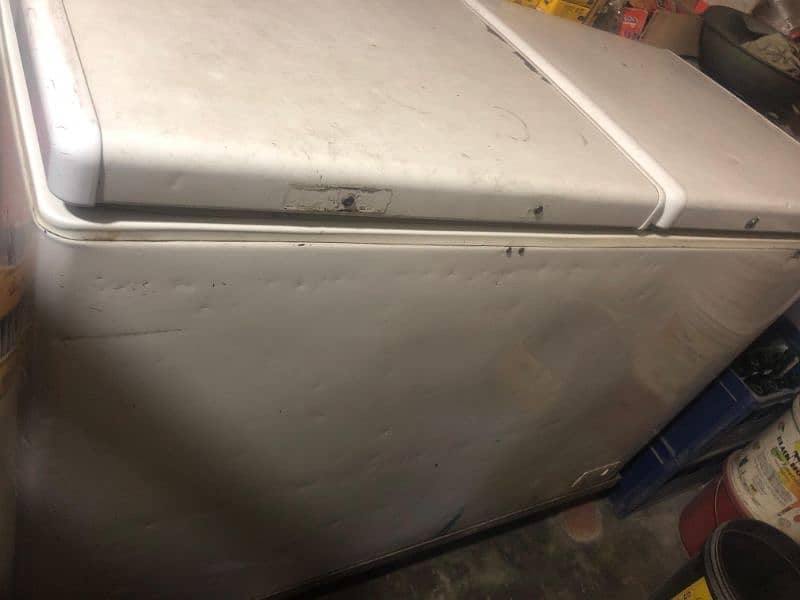 D freezer For Sale 3 year used. no any repair 0