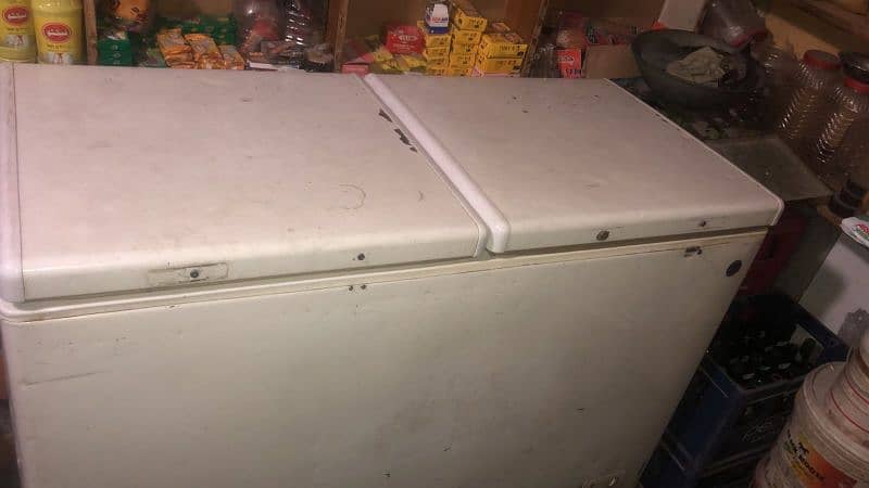 D freezer For Sale 3 year used. no any repair 5