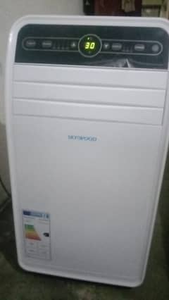 Skywood Portable Air Conditioner, 10/10 brand new condition with Daba 0