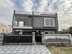 10 Marla Brand New House Near To Comercial Masjid And Market Park Phasing