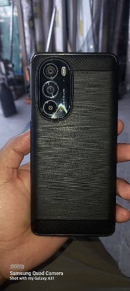 Motorola edge 30 pro for sale 1