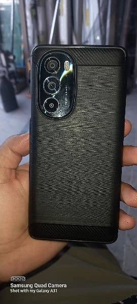 Motorola edge 30 pro for sale 6