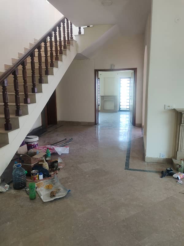 Beautiful Kanal Upper Portion Available For Rent In G11 Islamabad 13