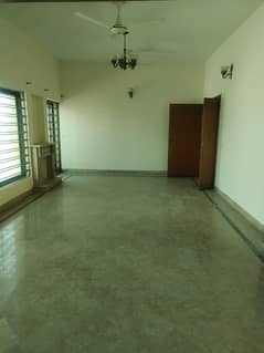 Beautiful Kanal Upper Portion Available For Rent In G11 Islamabad 0