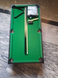Billiard snooker table