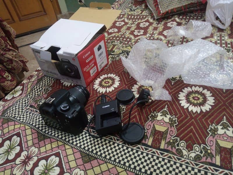 i want to sell cannon wify hd D4000 4
