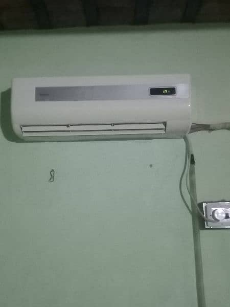 1 tn AC for sale - fresh condition 1