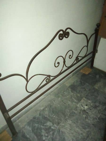 I have to sell iron bed 3