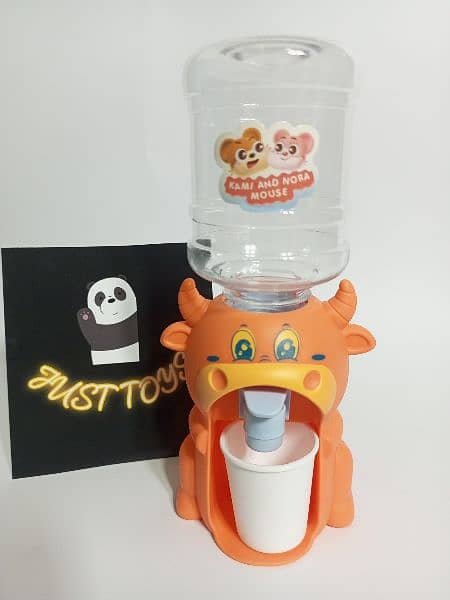 Mini cow shape water dispenser toy for kids 1