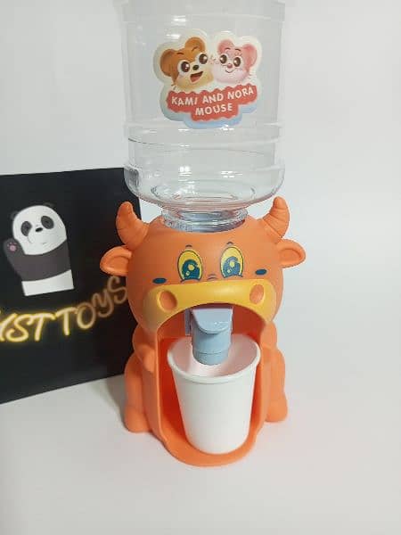 Mini cow shape water dispenser toy for kids 2