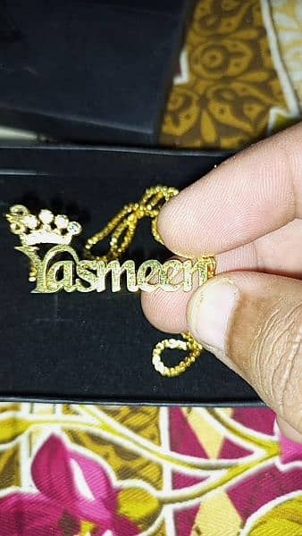 chain with costumize name 1