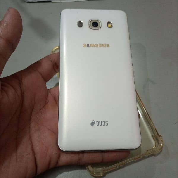 Samsung Galaxy j5 0