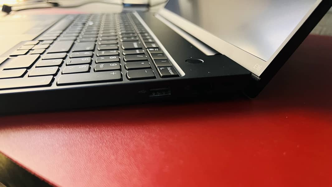 Lenovo ThinkPad E16 13th Gen Core i5 1335u - 40GB 512GB SSD 6
